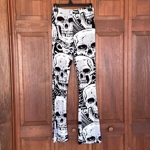 💀 KILLSTAR PLENTIFUL REAP FLARES~BLACK & WHITE SKULLS ~XS~SO SOFT